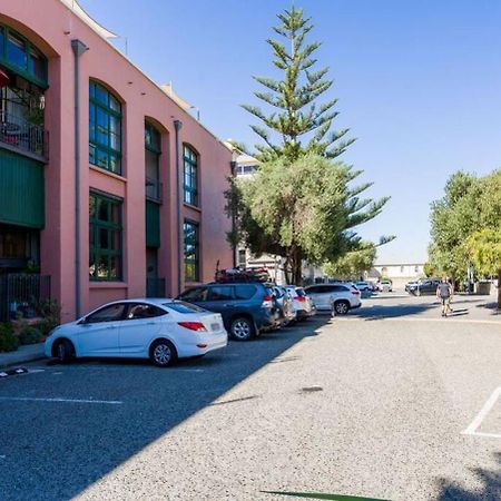 West End Warehouse Historical Opposite Beach Fremantle Exterior foto